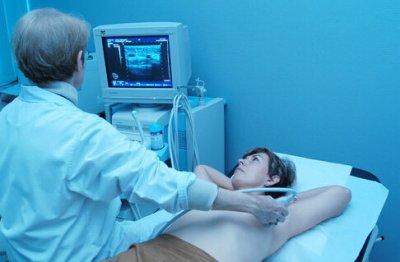 乳房有腫塊但不痛怎么回事？